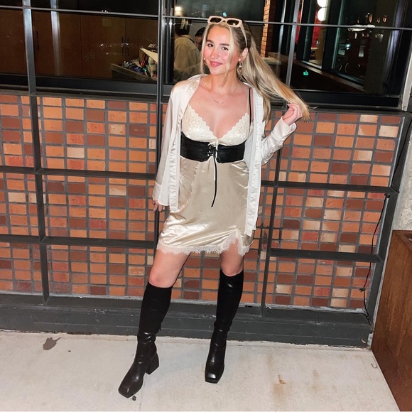 Meet your Posher, Makenzie - Picture 1 of 1